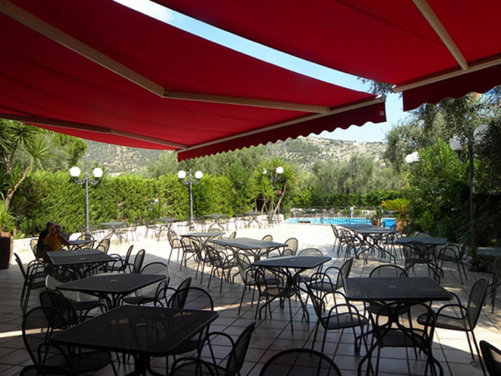 Hotel Apeneste Mattinata Extérieur photo