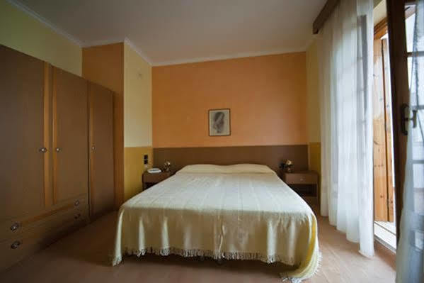 Hotel Apeneste Mattinata Extérieur photo